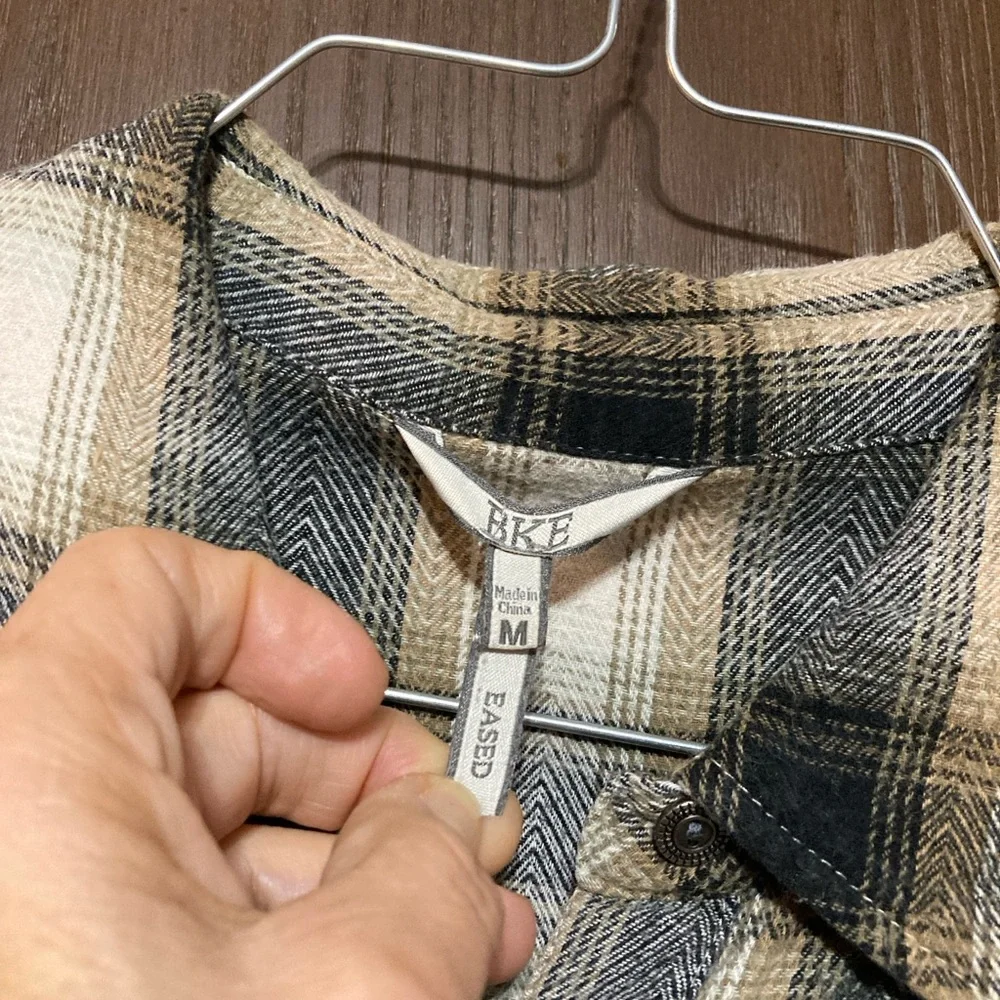 BKE Black and Cream Plaid Casual Shirt - Picture 2 of 4